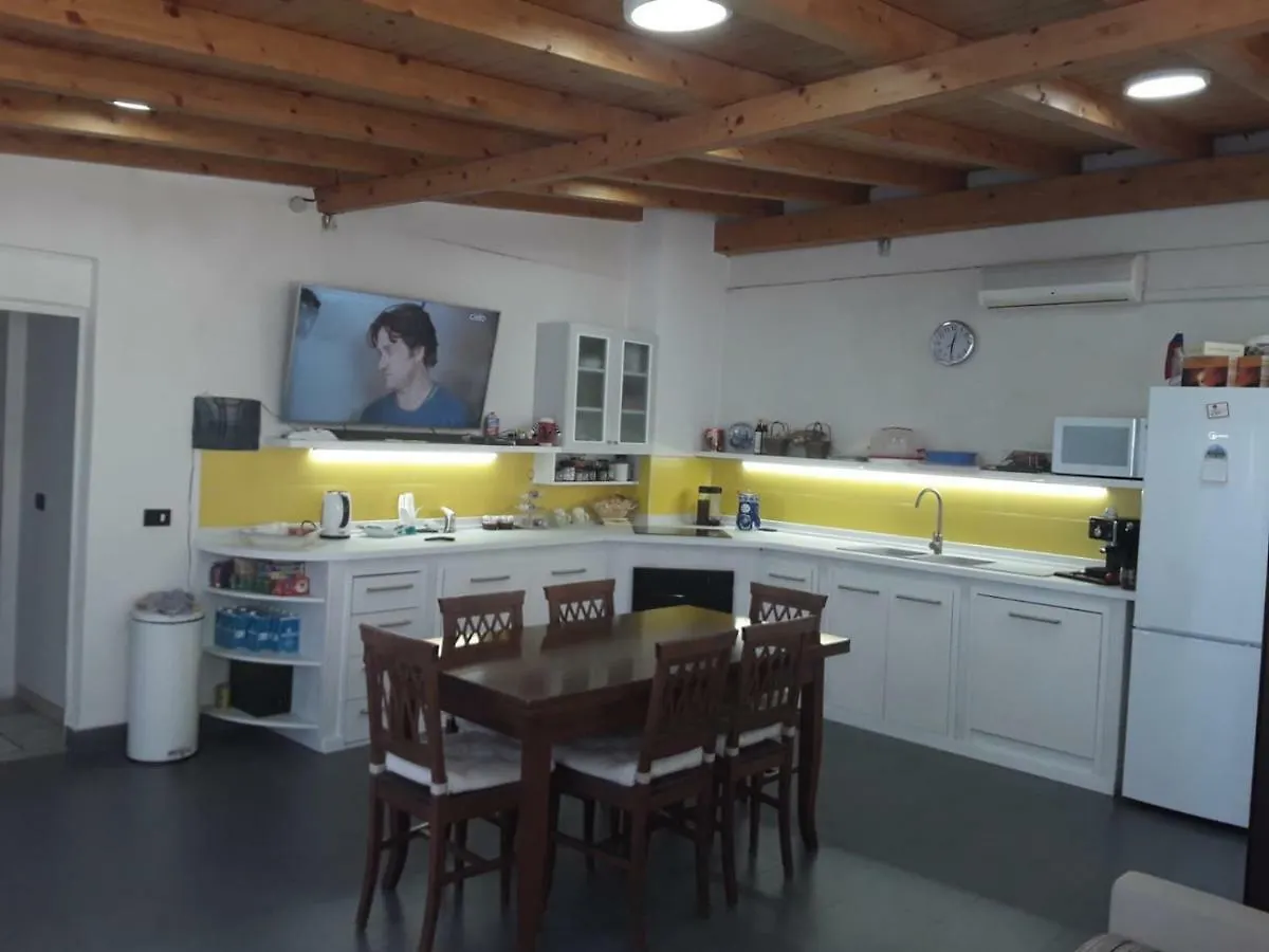 La Casa Di Luigi Bed & Breakfast Catania Italy